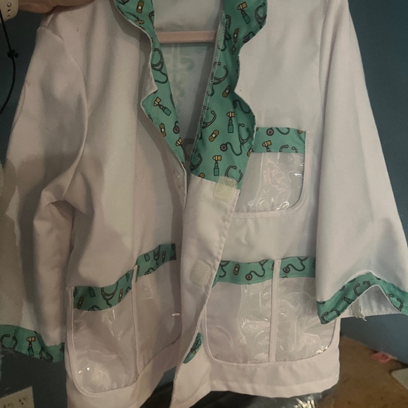 *MUST GO* DRESS UP TOPS - Picture 1 of 3
